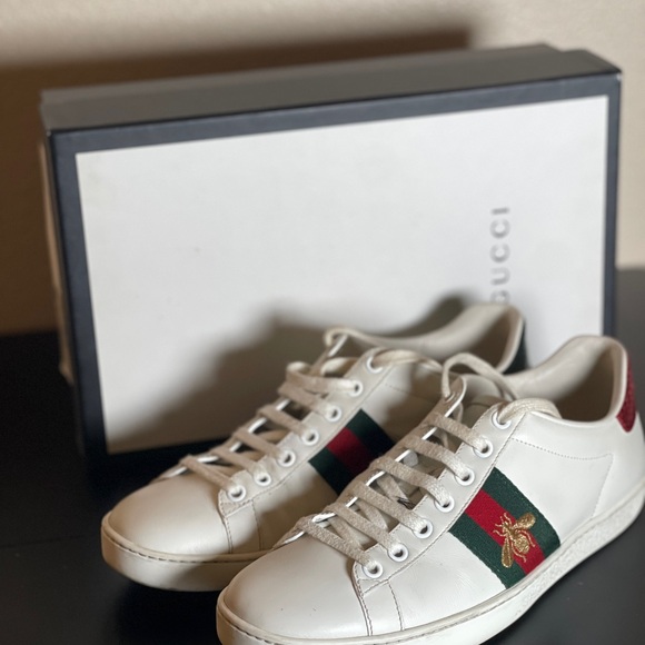 Women’s Gucci Ace Sneaker with Bee - Picture 5 of 5